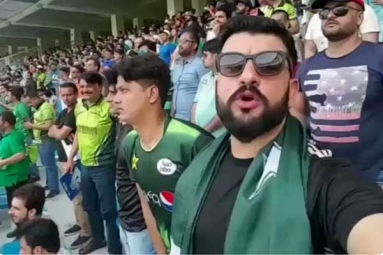 India vs England Match: Pakistani Cricket Fan Sings &lsquo;Jana Gana Mana&rsquo;, Video Goes Viral