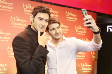 Mahesh Babu&rsquo;s Wax Statue for Madame Tussauds Unveiled at Hyderabad&rsquo;s AMB Cinemas