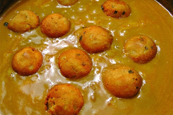 Khoa Paneer Kofta special curry},{Khoa Paneer Kofta special curry